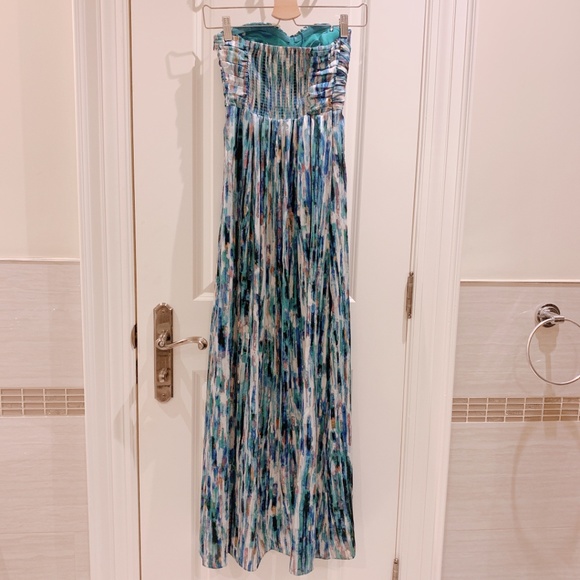 Abstract Ball Gown - Picture 2 of 3